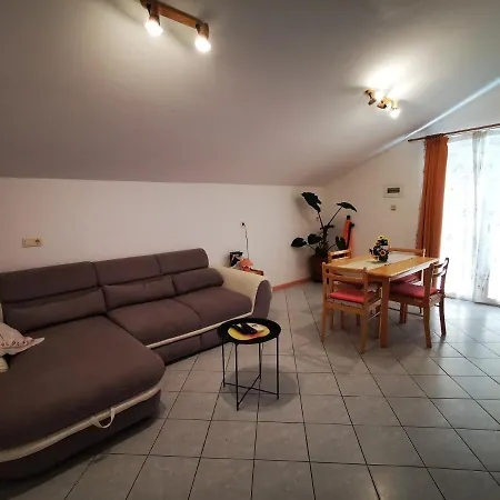 Apartment Boutique Julija *