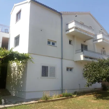 Apartment Boutique Julija *